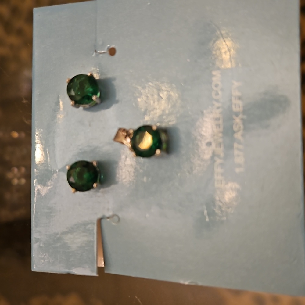 Effy Emarald Post Earrings and Pendant. New